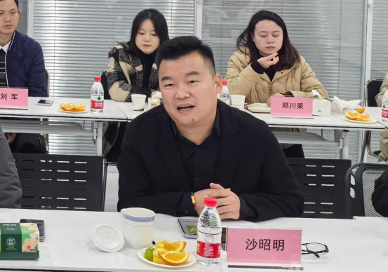 重慶市繼續(xù)教育學(xué)會(huì)職業(yè)教育與成人教育專委會(huì)2024年度總結(jié)會(huì)議成功召開