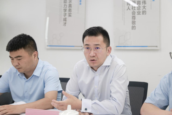 四川省專家張藜山博士一行到訪學會共謀教育創(chuàng)新與合作共贏