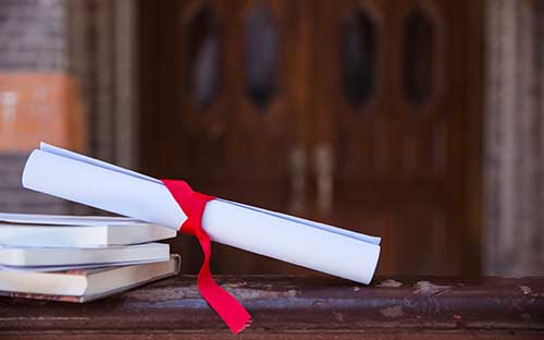 無(wú)高中學(xué)歷能報(bào)成人高考嗎？