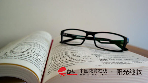 河南成人高考免試入學(xué)條件是什么？大概要多少費用？