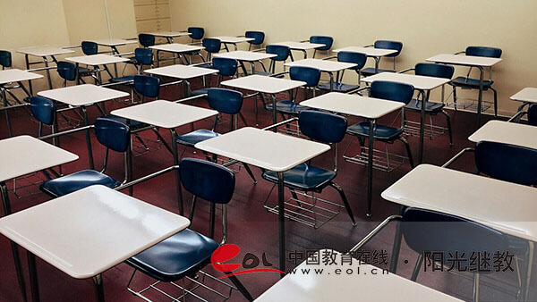 成人高考專業(yè)有限制嗎？有人數(shù)限制嗎？