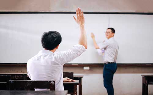 浙江省諸暨市海亮外國語學校學費多少