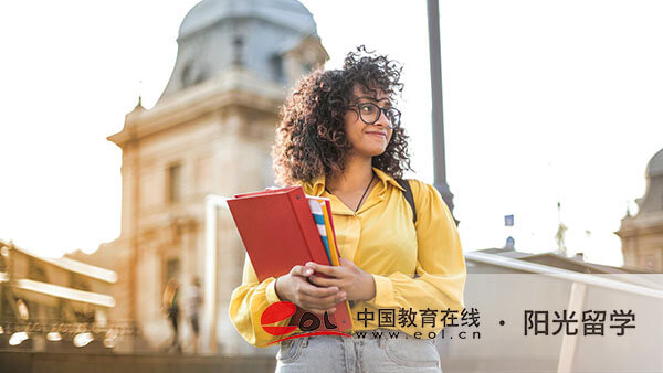 南京傳媒國際本科學費，項目優(yōu)勢是什么