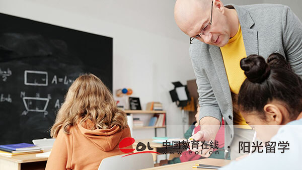 加拿大交互設(shè)計(jì)專業(yè)本科留學(xué)費(fèi)用多少錢 加拿大交互設(shè)計(jì)專業(yè)本科留學(xué)費(fèi)用多少錢