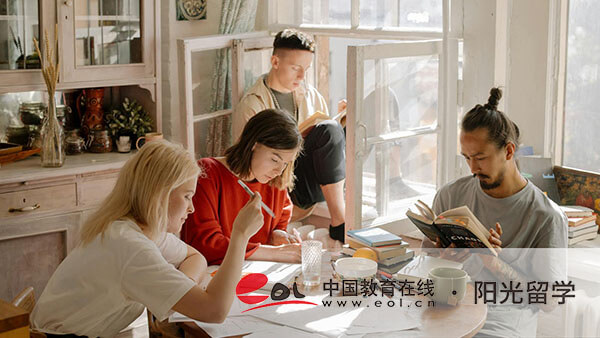 馬來西亞平面/視覺傳達(dá)設(shè)計(jì)專業(yè)本科留學(xué)費(fèi)用需要多少錢 馬來西亞平面/視覺傳達(dá)設(shè)計(jì)專業(yè)本科留學(xué)費(fèi)用需要多少錢